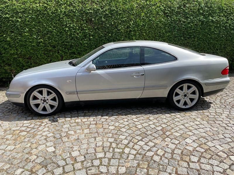 Silber Gebraucht 1998 Mercedes CLK230 Elegance Coupé | 1.990 € (Guter Preis) - Bild 1/4