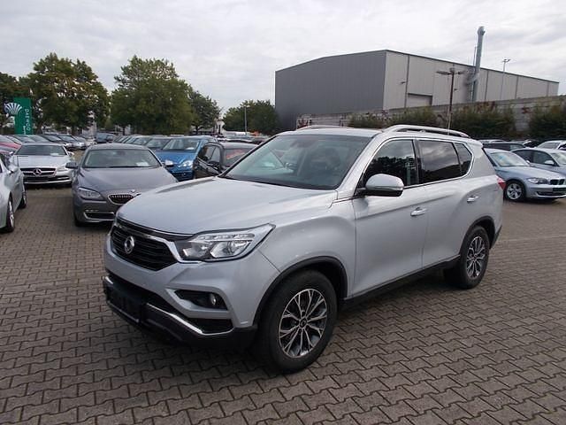 Silber Gebraucht 2019 Ssangyong Rexton Quartz SUV | 21.500 € (Fairer Preis) - Bild 1/4