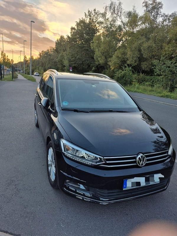 Gebraucht VW Touran Highline 150 PS (110 kW) 2016 Schwarz Van / Kleinbus