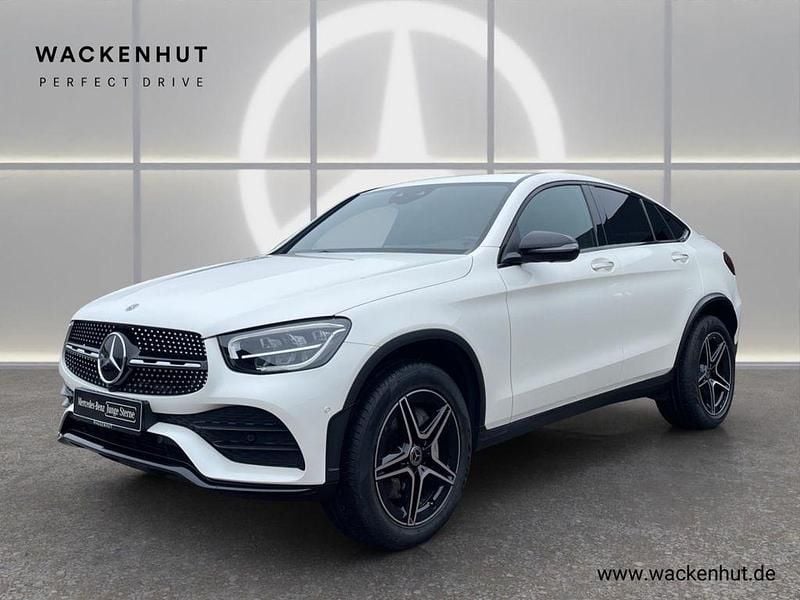 Weiss Gebraucht 2021 Mercedes GLC300e AMG line Coupé | 42.450 € (Fairer Preis) - Bild 1/4