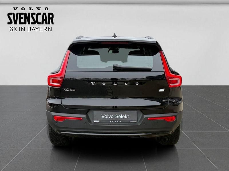 Gebraucht Volvo XC40 Core 169 kW (231 PS) 2022 Schwarz SUV