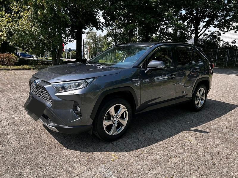 Grau Gebraucht 2021 Toyota RAV4 Hybrid SUV | 29.999 € (Guter Preis) - Bild 1/4