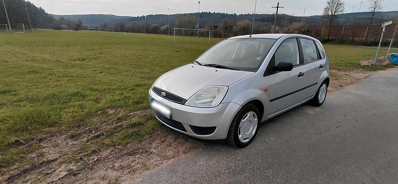 Gebraucht Ford Fiesta 80 PS (58 kW) 2005 Silber Kleinwagen