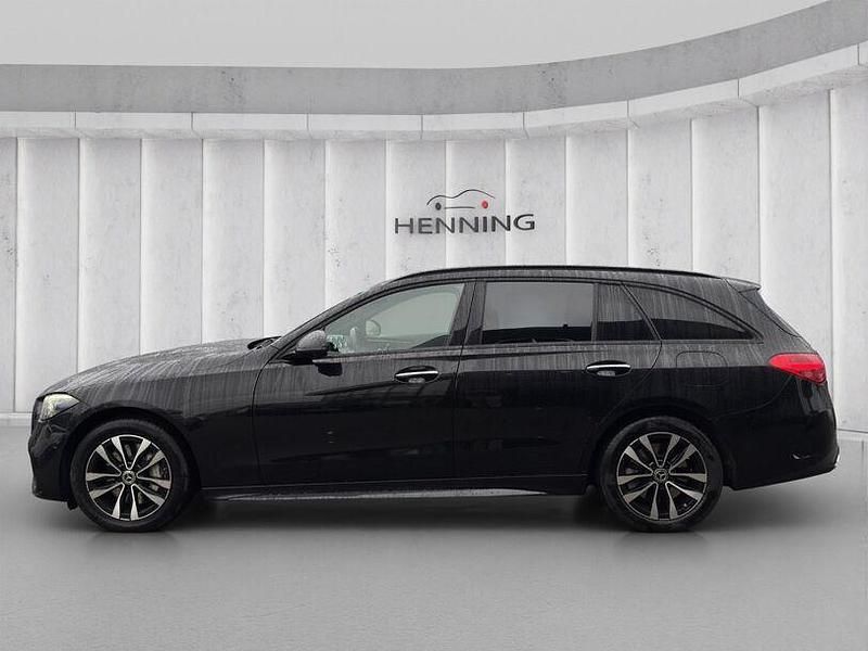 Gebraucht Mercedes C300e AMG 204 PS (150 kW) 2022 Lack obsidianschwarz Kombi