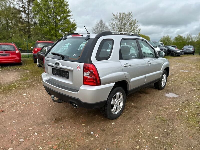 Gebraucht Kia Sportage Attract 141 PS (103 kW) 2010 Silber SUV