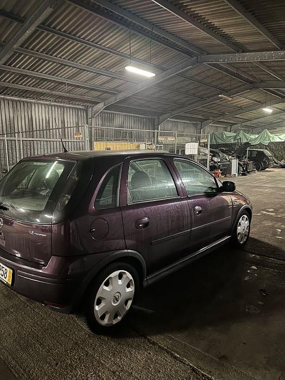 Gebraucht Opel Corsa Edition 80 PS (58 kW) 2006 Violet Kleinwagen