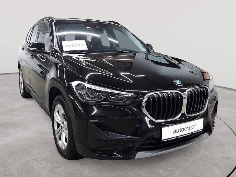 Schwarz uni Gebraucht 2021 BMW X1 Advantage SUV | 16.490 € (Guter Preis) - Bild 1/4
