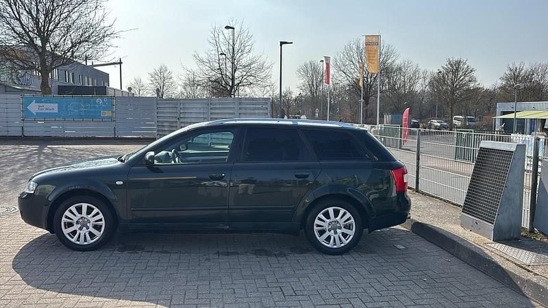 Gebraucht Audi A4 131 PS (96 kW) 2003 Grün Kombi