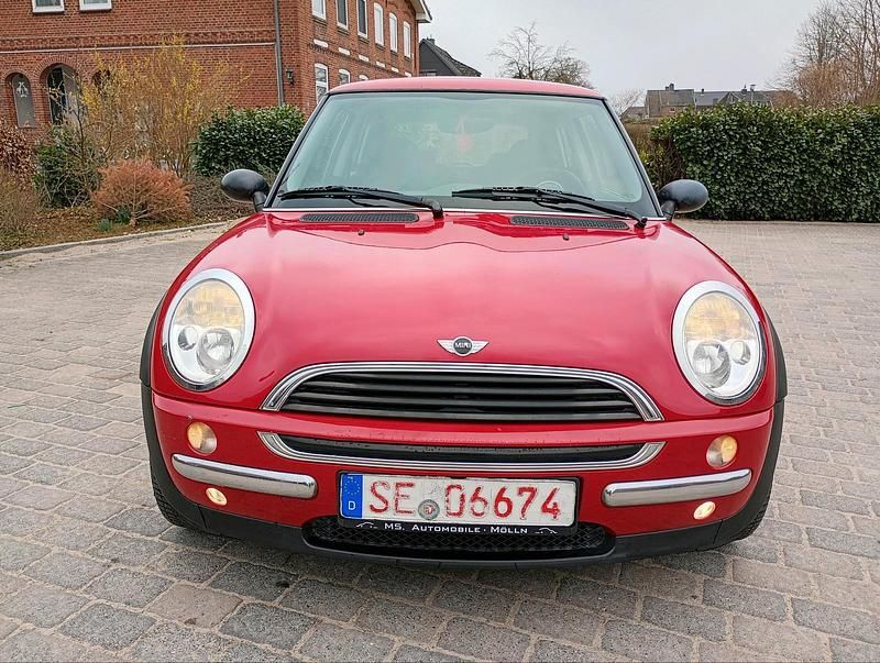 Gebraucht Mini ONE 90 PS (66 kW) 2002 Rot Kleinwagen