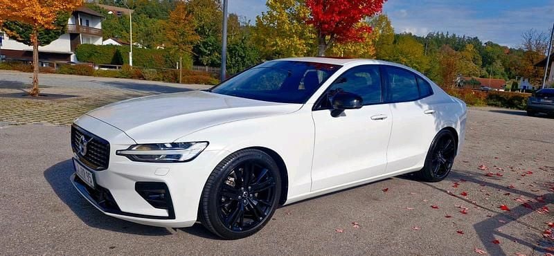 Gebraucht Volvo S60 194 PS (142 kW) 2021 Weiß Limousine