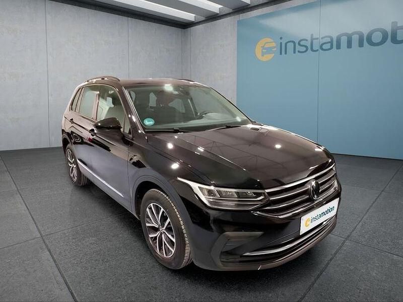 Gebraucht VW Tiguan 150 PS (110 kW) 2023 Schwarz SUV