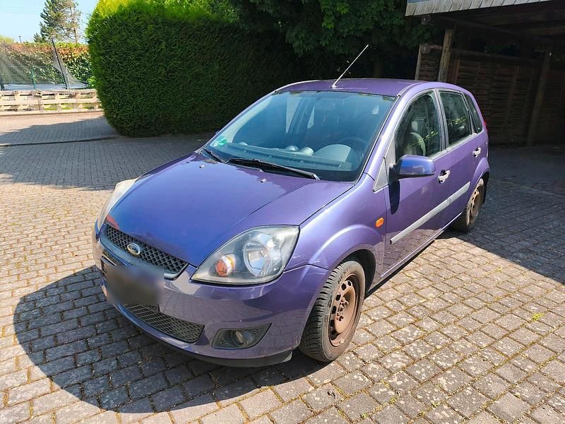 Violet Gebraucht 2006 Ford Fiesta Kleinwagen | 1.666 € (Fairer Preis) - Bild 1/4