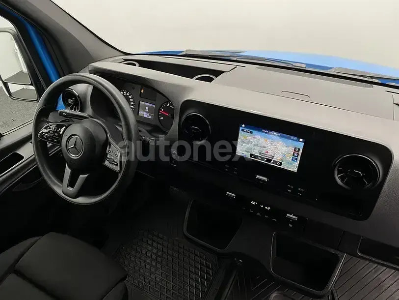 Używany Mercedes Sprinter 170 KM (125 kW) 2022 Niebieski Van