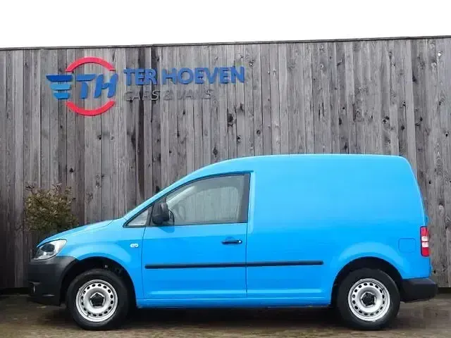 Usado VW Caddy 75 HP (55 kW) 2014 Azul Monovolume