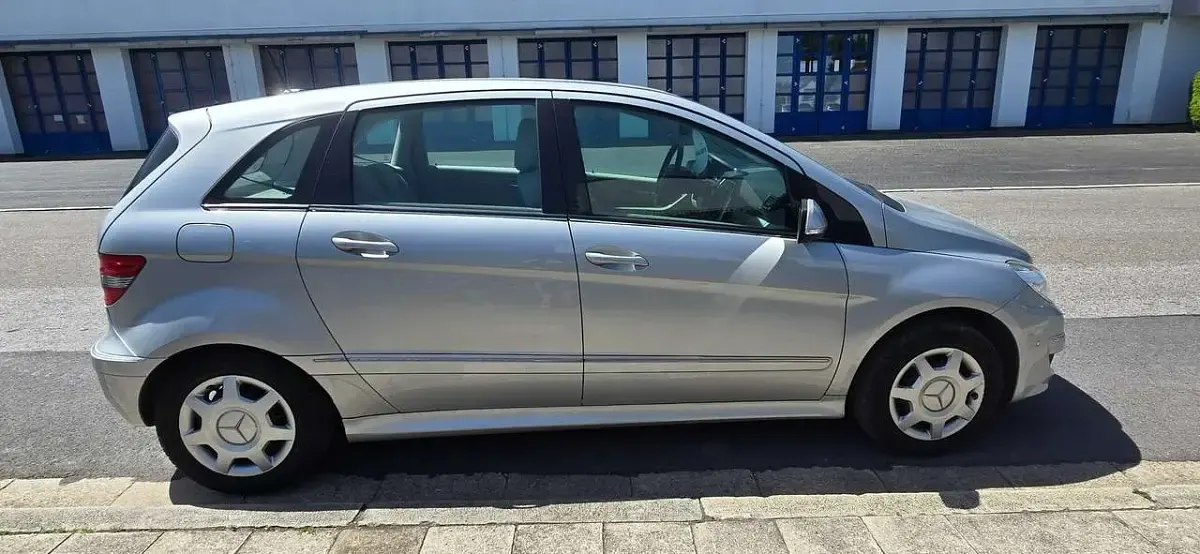 Gebraucht Mercedes B170 116 PS (85 kW) 2008 Polarsilber  metalliclack Van / Kleinbus