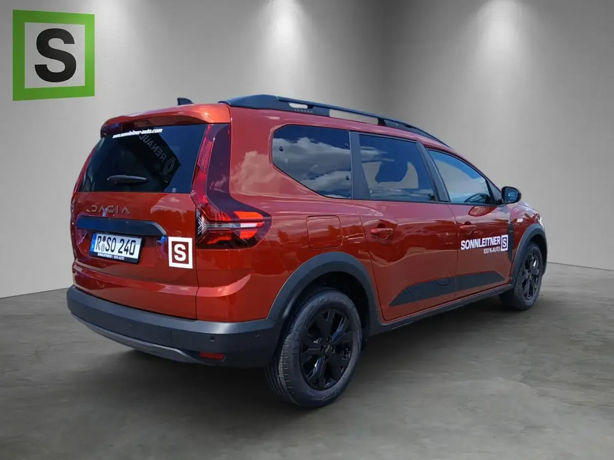 Gebraucht Dacia Jogger Extreme 110 PS (80 kW) 2025 Braun Van / Kleinbus