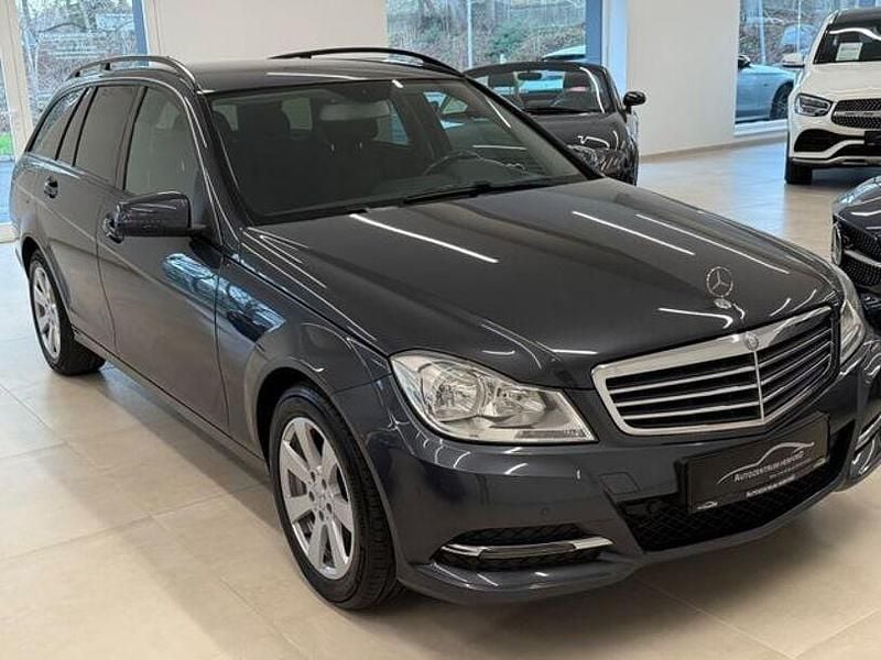 Gebraucht Mercedes C180 156 PS (114 kW) 2012 Schwarz Limousine