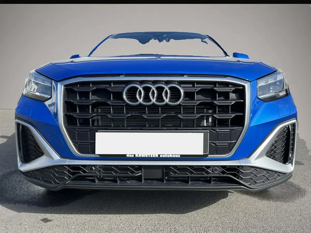 Gebraucht Audi Q2 S-Line 150 PS (110 kW) 2024 Manufacturer SUV