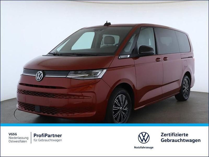 Rot (fortanarot (rot)) Gebraucht 2024 VW Multivan Life Van / Kleinbus | 50.890 € (Fairer Preis) - Bild 1/4