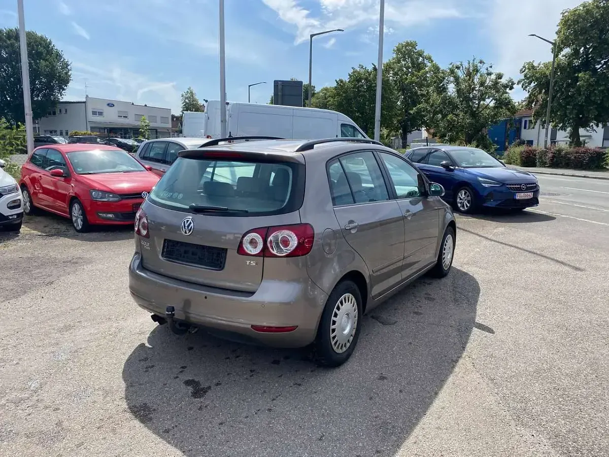 Gebraucht VW Golf Plus Cross Comfortline 122 PS (89 kW) 2010 Kaschmirbraun metallic Kleinwagen