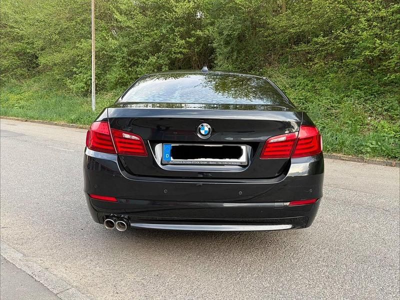 Second-hand BMW 520 Performance 184 CP (135 kW) 2011 Negru Berlinǎ