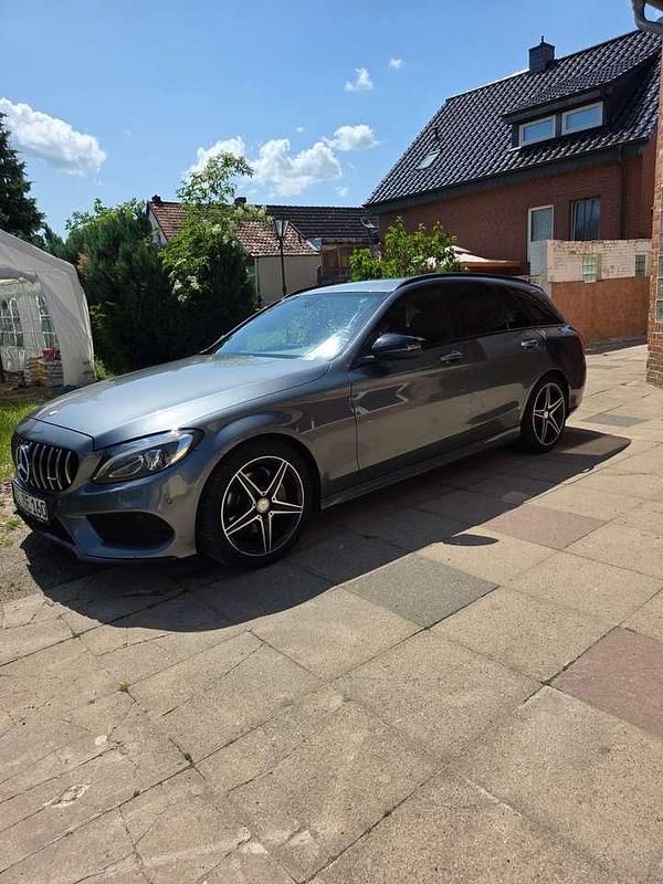 Gebraucht 2016 Mercedes C180 AMG line Kombi | 16.499 € (Fairer Preis) - Bild 1/4