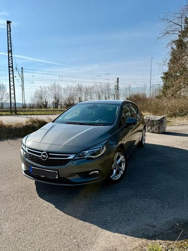 Gebraucht Opel Astra Active 125 PS (91 kW) 2017 Grau Limousine