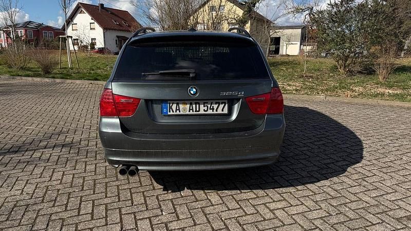 Gebraucht BMW 325 197 PS (144 kW) 2008 Grün Limousine