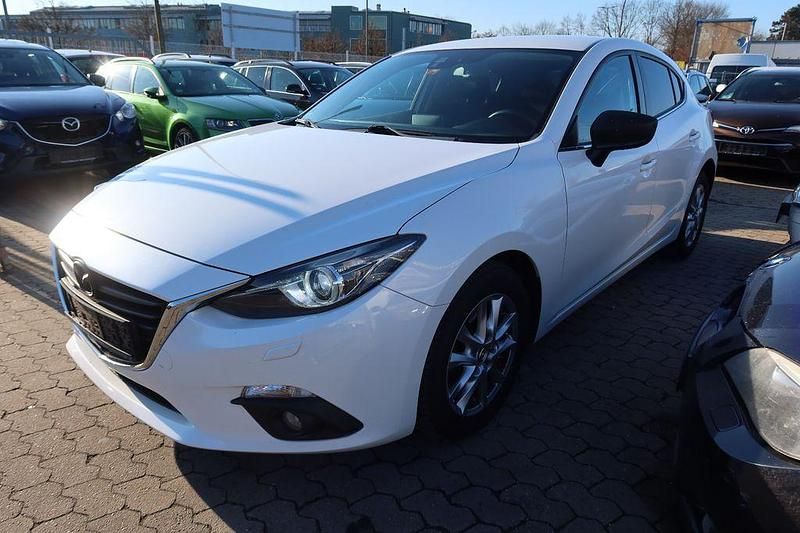 Weiß Gebraucht 2014 Mazda 3 Center-Line Limousine | 5.990 € (Fairer Preis) - Bild 1/4