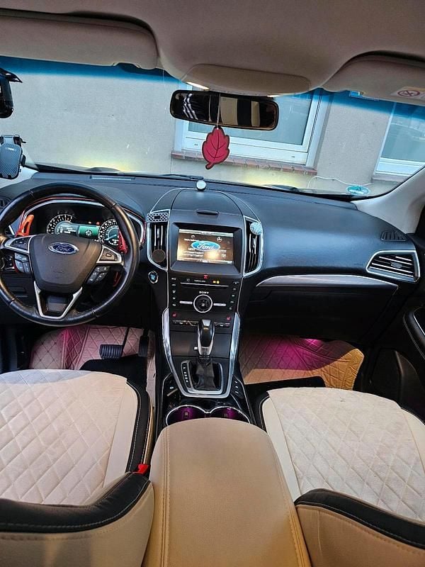 Second-hand Ford Edge 210 CP (154 kW) 2016 Negru SUV