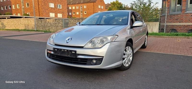 Silber Gebraucht 2008 Renault Laguna III Dynamique Limousine | 4.444 € (Fairer Preis) - Bild 1/4