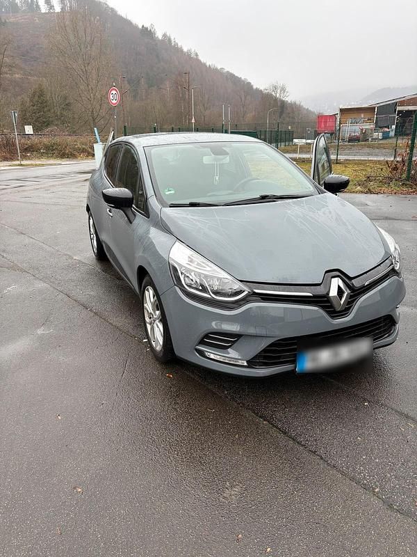 Gebraucht Renault Clio IV 76 PS (55 kW) 2019 Grau Limousine