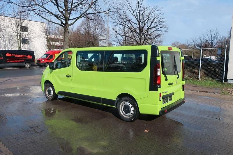 Gebraucht Opel Vivaro 95 PS (69 kW) 2018 Grün Van / Kleinbus