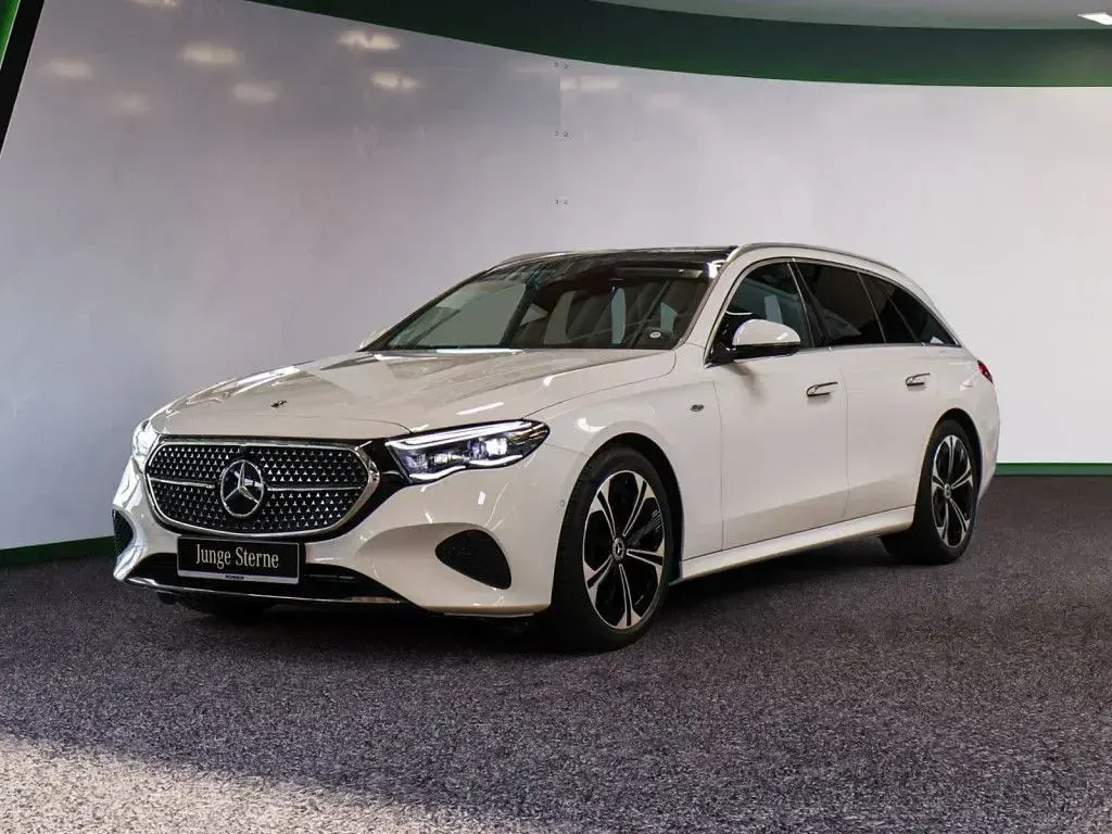 Gebraucht Mercedes E300 Advanced Plus 313 PS (230 kW) 2025 Opalithweiß Kombi