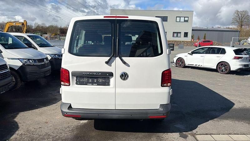 Gebraucht VW Caravelle 110 PS (80 kW) 2021 Weiß Van / Kleinbus