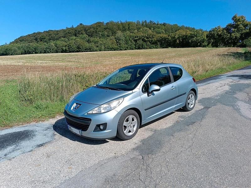 Blau Gebraucht 2010 Peugeot 207 Filou Kleinwagen | 3.999 € (Teuer) - Bild 1/4