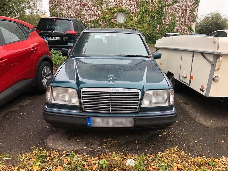 Gebraucht 1990 Mercedes 300 Kombi | 3.250 € - Bild 1/4