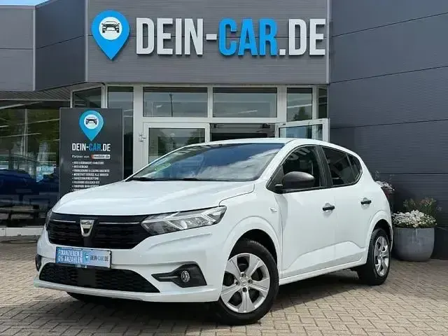 Gebraucht Dacia Sandero Essentiel 67 PS (49 kW) 2021 Weiß Kleinwagen