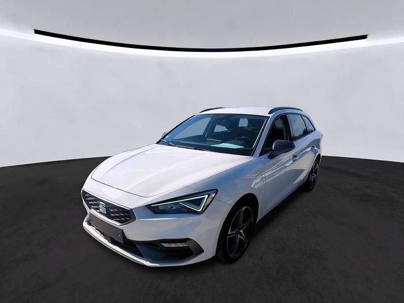 Weiß Gebraucht 2021 Seat Leon FR Kombi | 14.990 € (Guter Preis) - Bild 1/4