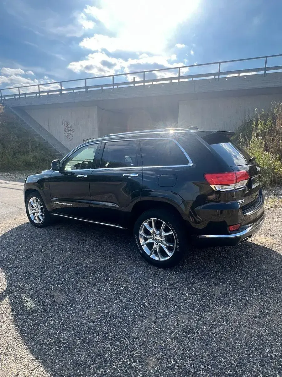 Gebraucht Jeep Grand Cherokee Summit 250 PS (183 kW) 2017 Schwarz SUV