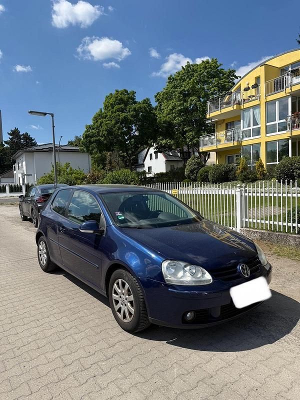 Blau Gebraucht 2006 VW Golf V Limousine | 900 € (Superpreis) - Bild 1/4