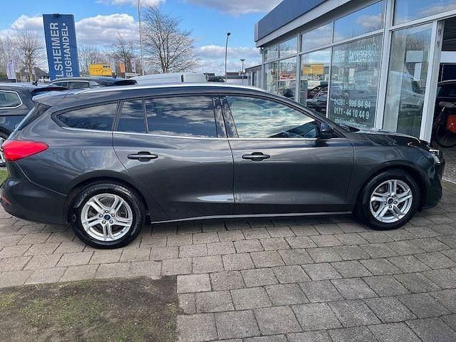 Gebraucht Ford Focus Cool & Connect 120 PS (88 kW) 2021 Grau Limousine
