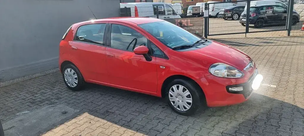 Gebraucht Fiat Punto Evo Dynamic 105 PS (77 kW) 2010 Rot Kleinwagen
