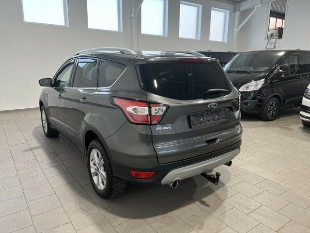 Gebraucht Ford Kuga Titanium 179 PS (131 kW) 2019 Grau metallic SUV