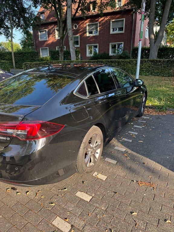 Schwarz Gebraucht 2018 Opel Insignia OPC Limousine | 11.200 € (Fairer Preis) - Bild 1/4