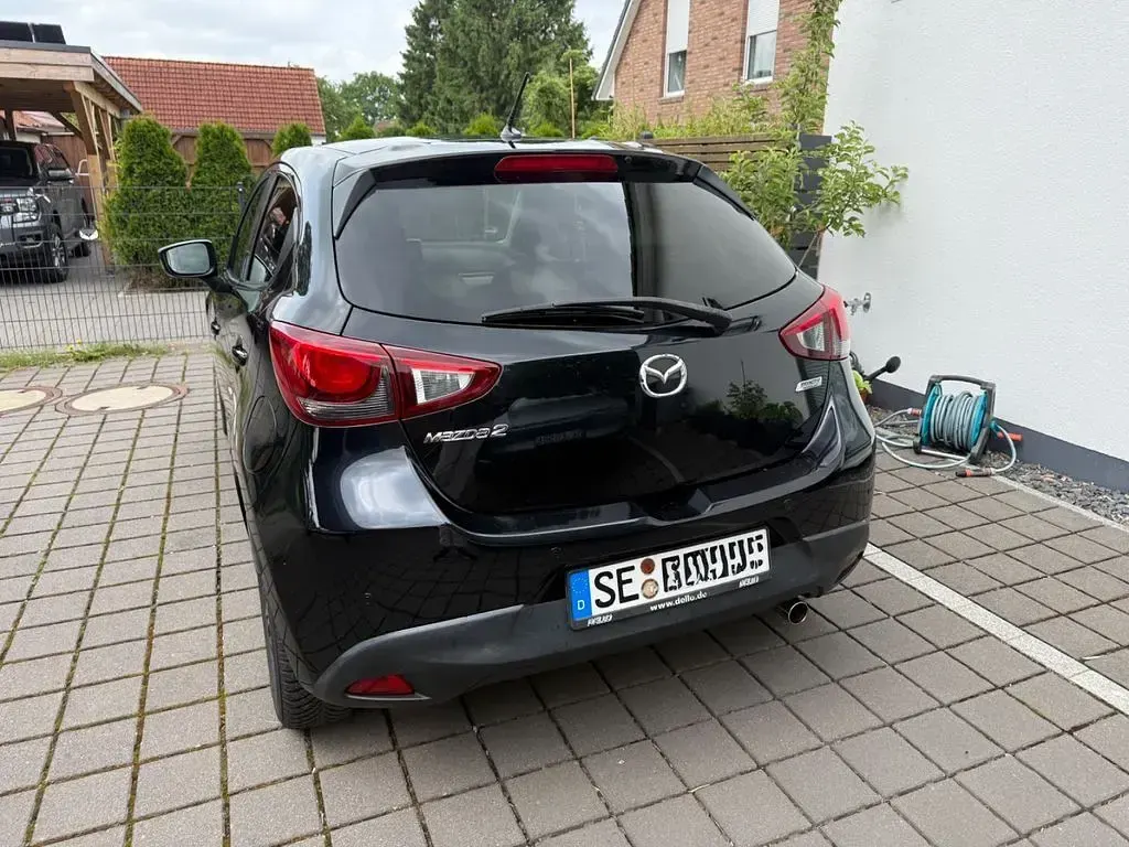 Gebraucht Mazda 2 Edition 90 PS (66 kW) 2015 Schwarz Kleinwagen