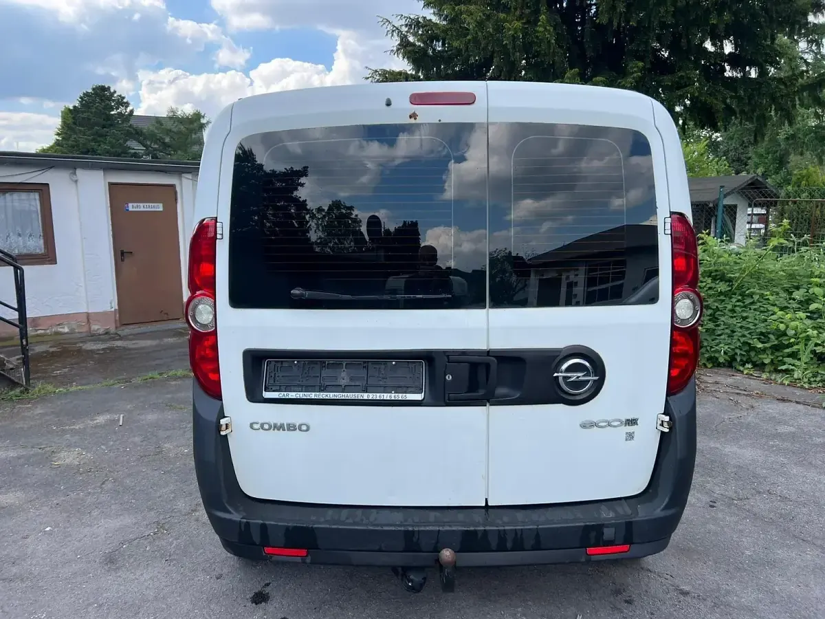 Gebraucht Opel Combo 90 PS (66 kW) 2013 Weiß Van / Kleinbus