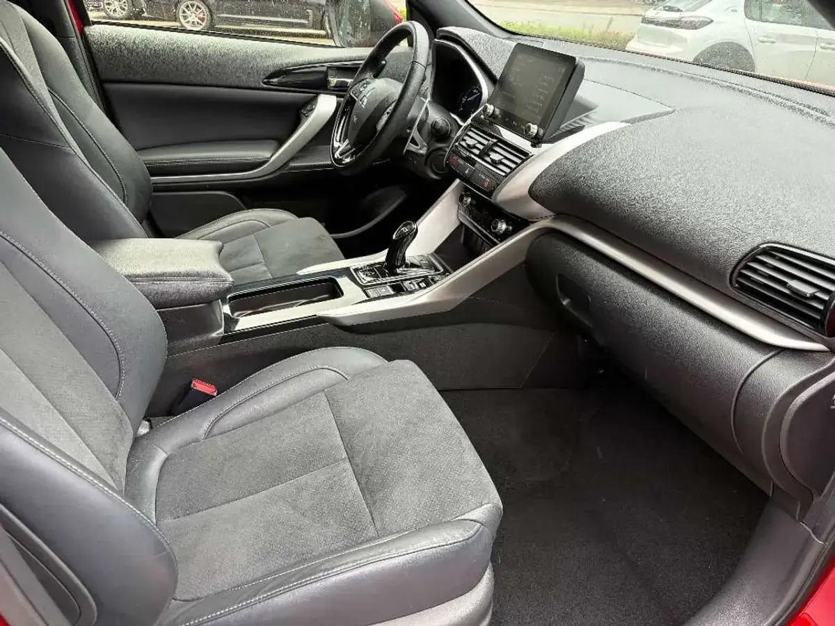 Gebraucht Mitsubishi Eclipse Cross Plus 188 PS (138 kW) 2021 Dynamikrot SUV