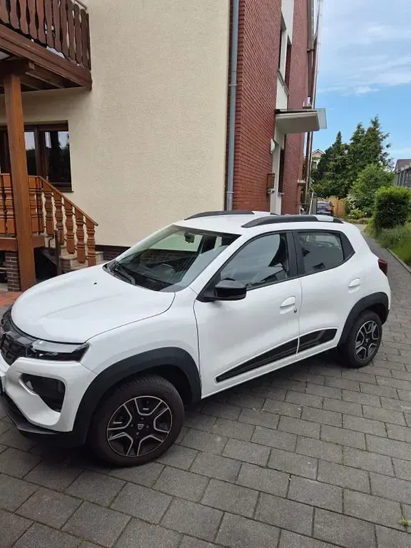Gebraucht Dacia Spring Essentiel 33 kW (45 PS) 2022 Weiß Kleinwagen