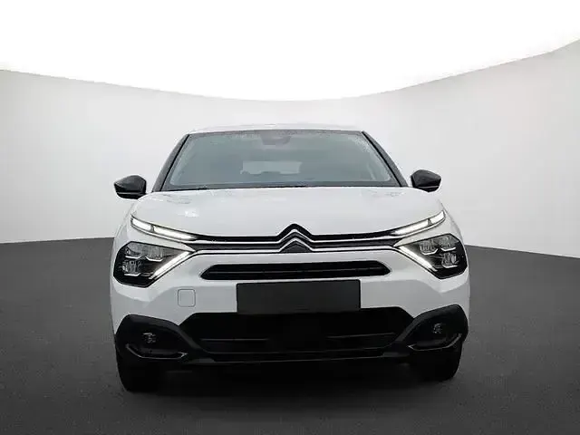 Gebraucht Citroën C4 Feel 131 PS (96 kW) 2023 Weiß Limousine